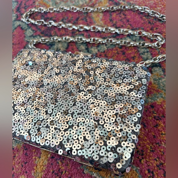 White House Black Market | Women’s Silver Sequin Crossbody Clutch Purse OS - Picture 3 of 10